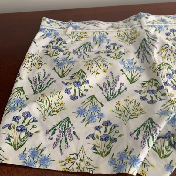 Worn once Womens Loft riviera short in size 12 - Picture 9 of 11